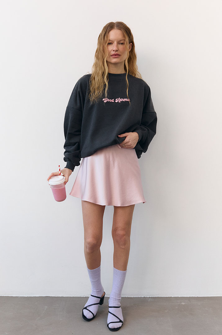 Світшот з вишивкою "Good Karma"