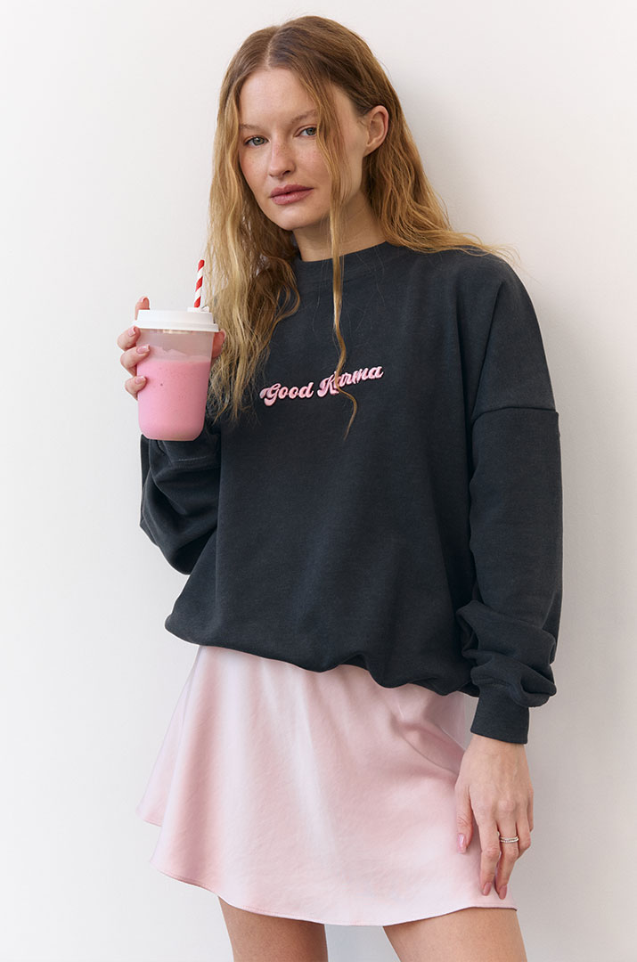 Світшот з вишивкою "Good Karma"