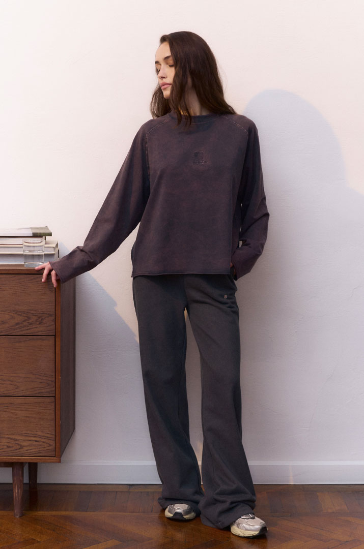 Лонгслів з вишивкою виварений