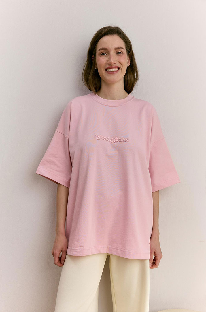 Футболка з вишивкою