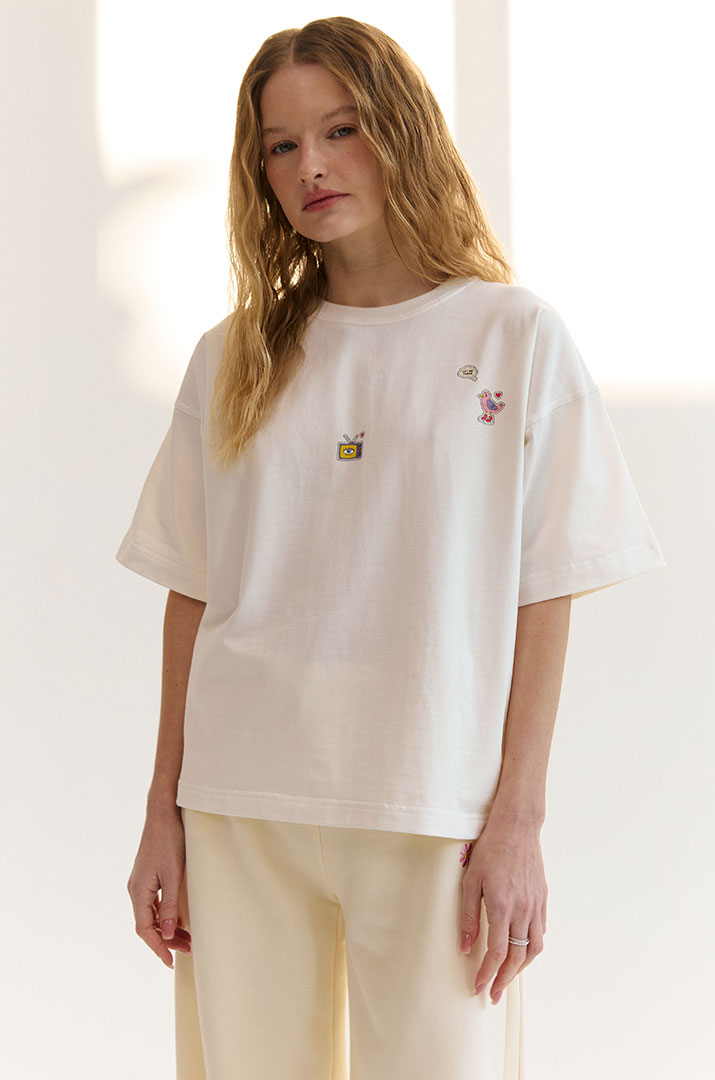 Штани з вишивкою