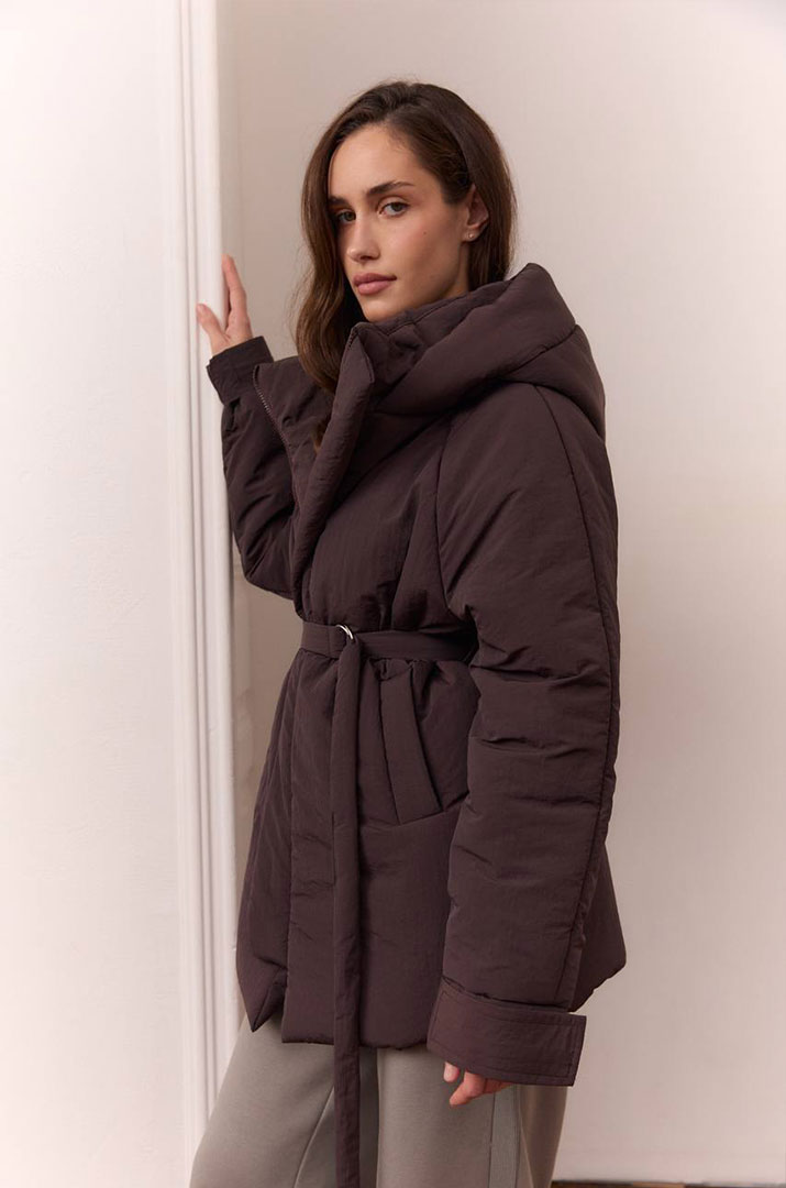 Куртка зимова з поясом