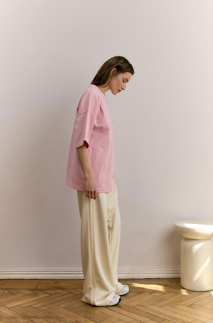 Штани з вишивкою