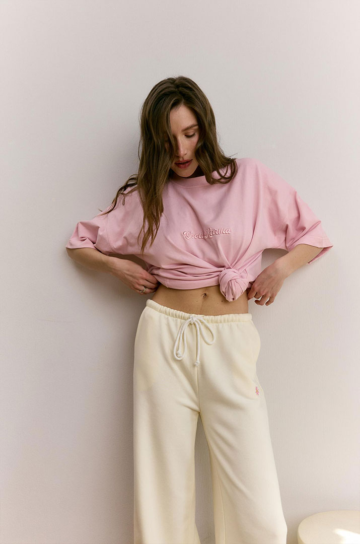 Штани з вишивкою