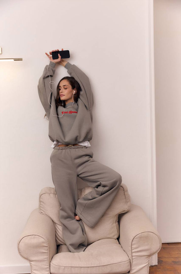 Штани з вишивкою утеплені