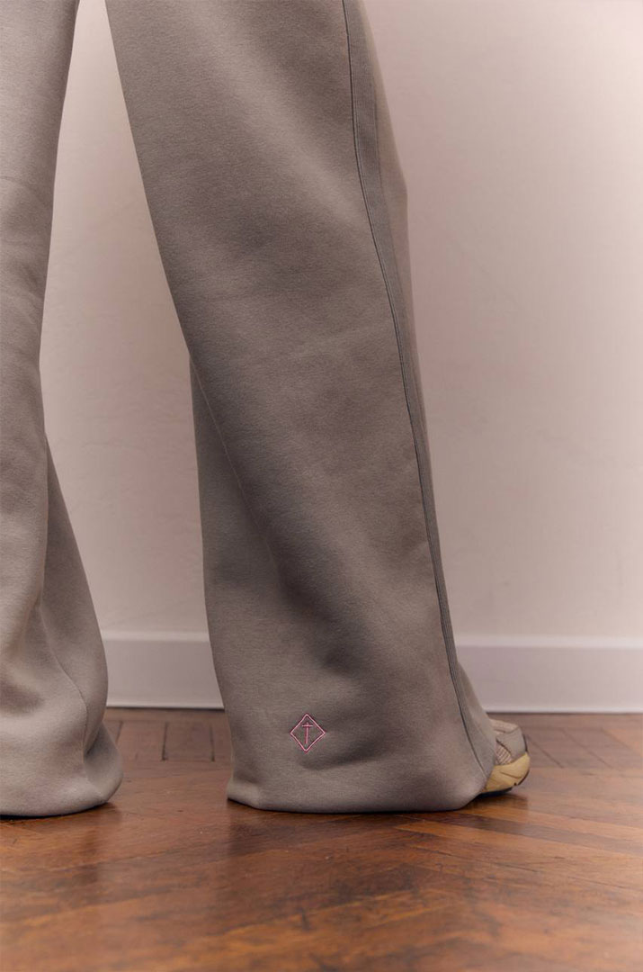 Штани з вишивкою утеплені