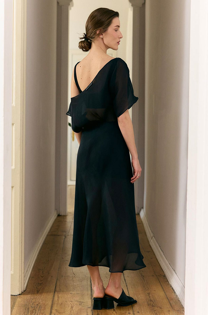 Спідниця міді