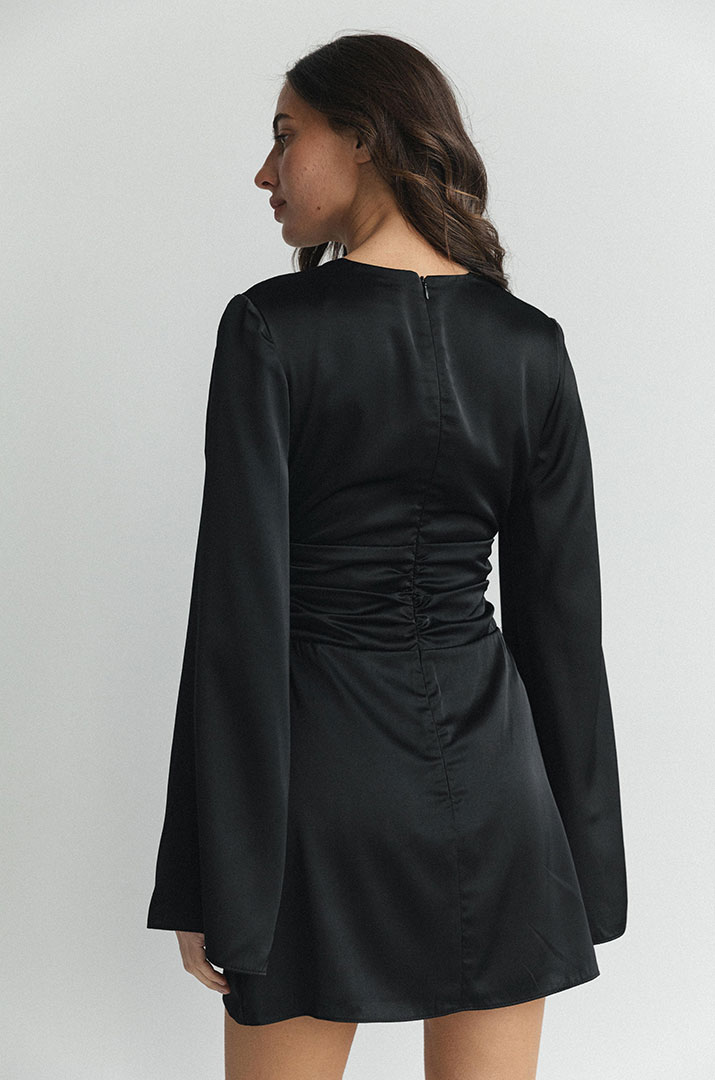 Mini dress with wide sleeves