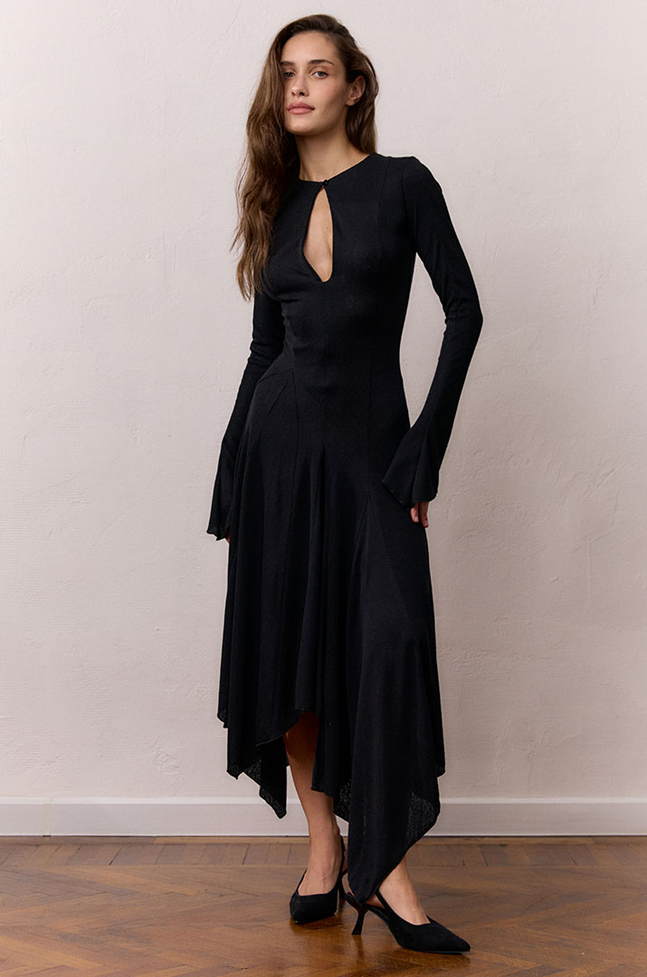 Сукня довга з вирізом "Крапля"