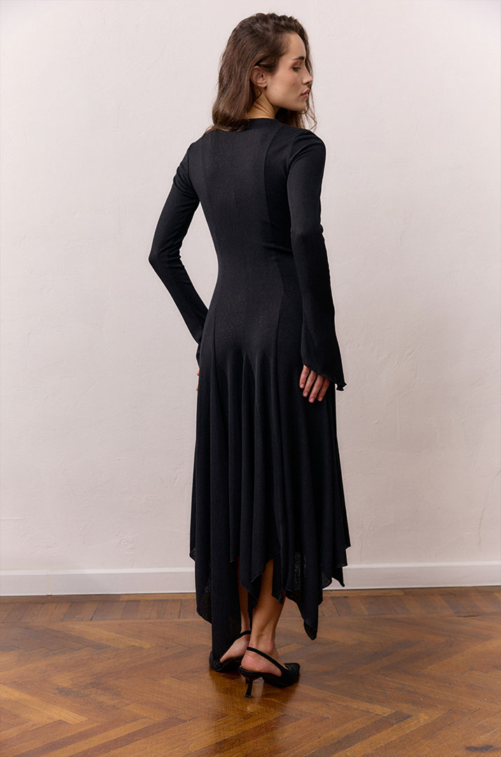 Сукня довга з вирізом "Крапля"