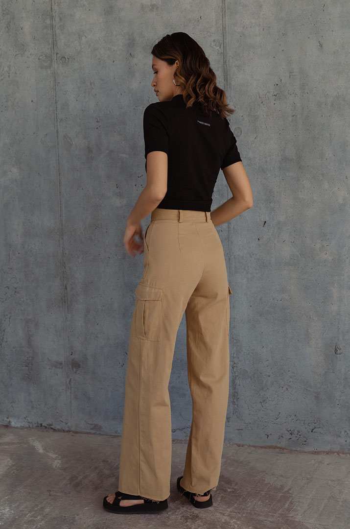 Jeans trousers with pockets